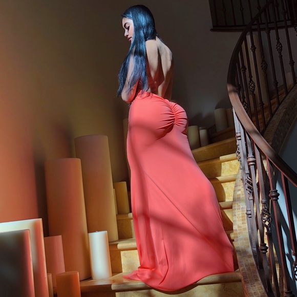 Dresses & Skirts - Elegant long dress